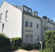 Moderne große 3- Zimmer WHG mit Balkon in Roth Zentrum