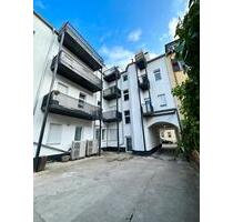 Wunderschöne 2 Zimmer Wohnung - 1.100,00 EUR Kaltmiete, in Karlsruhe (PLZ: 76133)