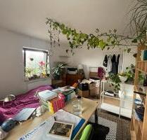 Zwischenmiete - WG-Zimmer (15qm) nahe TechFak mit gr. Garten - Erlangen Bruck
