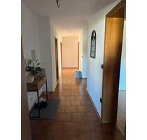 Gemütliche und freundliche 3,5 Zimmer Wohnung mit Terrasser - Villingen-Schwenningen