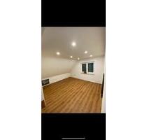 3 Zimmer Maisonetten Wohnung - 1.400,00 EUR Kaltmiete, ca.  100,00 m² in Waghäusel (PLZ: 68753)