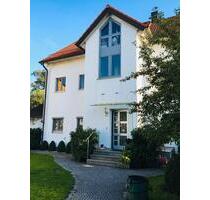 Schöne möblierte 3Zimmer Wohnung, großer Balkon in Puchheim Ort