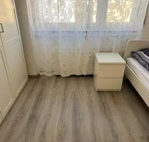 WG Zimmer in Zuffenhausen - 500,00 EUR Kaltmiete, ca.  70,00 m² in Stuttgart (PLZ: 70435) Zuffenhausen