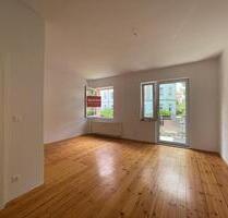*** 2 Zimmer * Balkon * ruhige Seitenstraße * grüner Innenhof * Wannenbad * 0722 *** - Leipzig Südwest