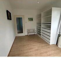 WG Zimmer 12 km von Freiburg entfernt (reine Frauen WG) - Kirchzarten