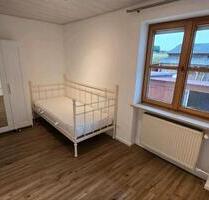 Zimmer in WG ab sofort frei - 480,00 EUR Kaltmiete, ca.  100,00 m² in Wolnzach (PLZ: 85283)