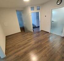 Frisch sanierte 3,5 Zimmer Wohnung mit Gartenanteil und Küche - Tuttlingen