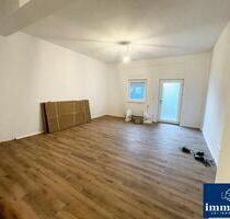 1 Zimmer Wohnung Erdgeschoss mit Terrasse - Hülben