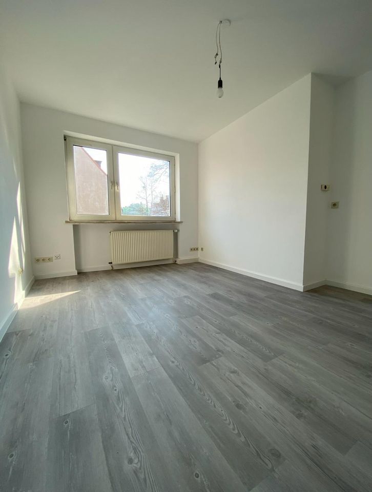 1 Freies WG Zimmer in 2 er WG - 400,00 EUR Kaltmiete, ca.  18,50 m² in Hannover (PLZ: 30459) Ricklingen