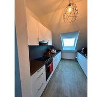 Charmante 3 Zimmer DG Wohnung inkl. Einbauküche. - Lohne (Oldenburg)
