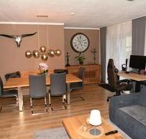 Großzügige 2-Zimmer Wohnung in Bayreuth-Wolfsbach + Gartenanteil