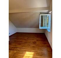 2-Zimmer Wohnung mit großer Terrasse & Küche in Oberursel - Oberursel (Taunus)