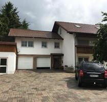 ## 3 Zimmer DG Whg mit SÜD Balkon, EBK, Garage, Keller ## - Ortenburg
