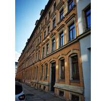 Schöne 1-Zimmer im Dachgeschoss mit Wanne und EBK in sehr beliebter Lage! - Chemnitz Altendorf