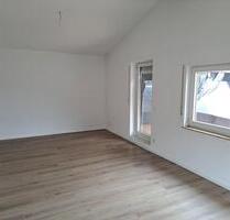 Hervorragende 3 Zimmer Wohnung mit Dachterrasse ! - Hanau