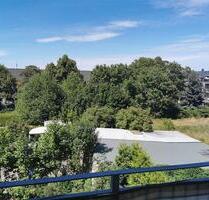 *Wunderschöne 2-Zimmer mit Wannenbad, Laminat, EBK und Balkon in guter Lage!* - Chemnitz Bernsdorf