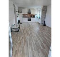 Schöne helle 2,5 Zimmer Wohnung - Deggendorf
