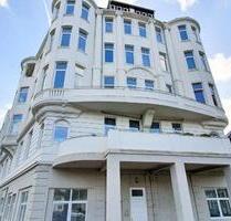 Alpers Immobilien: Traumhafte 5 Zimmer Wohnung mit 2 Bädern, Balkon - Bremerhaven Mitte