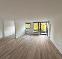 Frisch sanierte, helle 2-Zimmer Wohnung mit Balkon in Düsseldorf