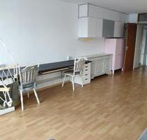 3 Zimmer mit Balkon, gross,hell, möbliert, mit mehreren features - Heidelberg Boxberg