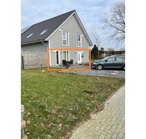 kleine 1,5 Zimmer Wohnung mit Terasse und kleinem Garten - Wesselburen