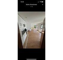 2 Zimmer Wohnung mit EBK, Garten, Terrasse, TG-Stellplatz - Freiberg am Neckar