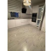 Helle 4-Zimmer Wohnung mit Balkon, Einbauküche und Stellplatz - Bischberg