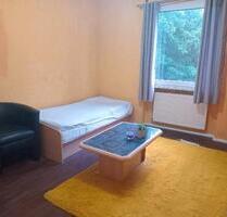 1 Zimmer WG (Balkon, Bad, Diele, Garten, Küche, Schlafzimmer) - Neuss