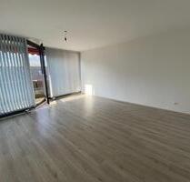 Helle zwei Zimmer Wohnung mitten in Moers + Balkon + Aufzug