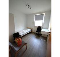 WG- Zimmer in 3er WG - 450,00 EUR Kaltmiete, ca.  12,00 m² in Langenhagen (PLZ: 30851) Brink