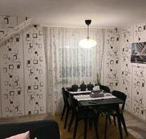 Helle 3-Zimmer Dachgeschosswohnung - Stuttgart Mühlhausen