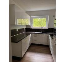 Renovierte, helle 3 Zimmer Wohnung mit Balkon und Küche. - Detmold
