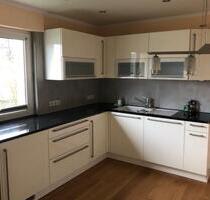 Wunderschöne 5 Zimmer Wohnung mit Garten, Terasse und Kamin - Freigericht