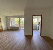 Helle 2-Zimmer Dachgeschosswohnung mit Balkon und EBK - Geesthacht