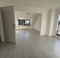 Wohnung Mietwohnung WG mit Balkon frisch Renoviert - Essen Stadtbezirk VII