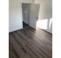 4-Zimmer Kernsanierte Wohnung+ eigener Garten in Heidenolendorf - Detmold Hakedahl