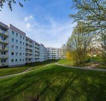 3-Zimmer Wohnung mit Balkon - 286,00 EUR Kaltmiete, ca.  60,98 m² in Wutha-Farnroda (PLZ: 99848)