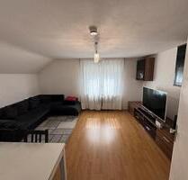 Gemütlich & helle 3-Zimmer Dachgeschoss Wohnung mit Einbauküche - Weil der Stadt
