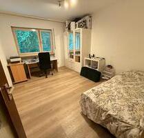 Möbiliertes Zimmer in 3er WG in Erlangen - Buckenhof