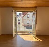 2 Zimmer Wohnung in Griesheim - Zentral gelegen 1.OG