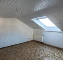 4 Zimmer Mietwohnung - 800,00 EUR Kaltmiete, ca.  85,00 m² in Creußen (PLZ: 95473)