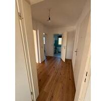 2 Zimmer Wohnung zur Miete - 630,00 EUR Kaltmiete, ca.  57,00 m² in Remscheid (PLZ: 42853)