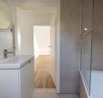 2- Zimmer Dachgeschoss Wohnung in ruhigem und gepflegten Haus - Remscheid Reinshagen