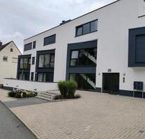 Geräumige helle 4 Zimmer Wohnung mit Balkon und Terrasse - Arnsberg Obereimer
