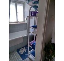 1 möbliertes sonniges Zimmer mit Balkon, Bad u. getrennt. Toilett - München Trudering