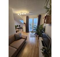 Helle 2-Zimmer Dachgeschosswohnung mit Balkon und Stellplatz - Lehre