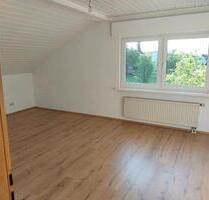 Helle 3-Zimmer Wohnung mit Balkon und Garten - Lauchheim