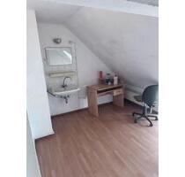 WG Zimmer 1 Person - 270,00 EUR Kaltmiete, ca.  14,00 m² in Bückeburg (PLZ: 31675)