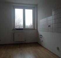 schick&hell -> 2 Zimmer WE im 2.OG mit Wanne und extra Küche! # DD143 - Freital