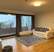 STUFENLOS & GANZ OBEN! Voll möblierte 2 Zimmer Wohnung mit Balkon, Aufzug und TG-Stellplatz - Mörfelden-Walldorf